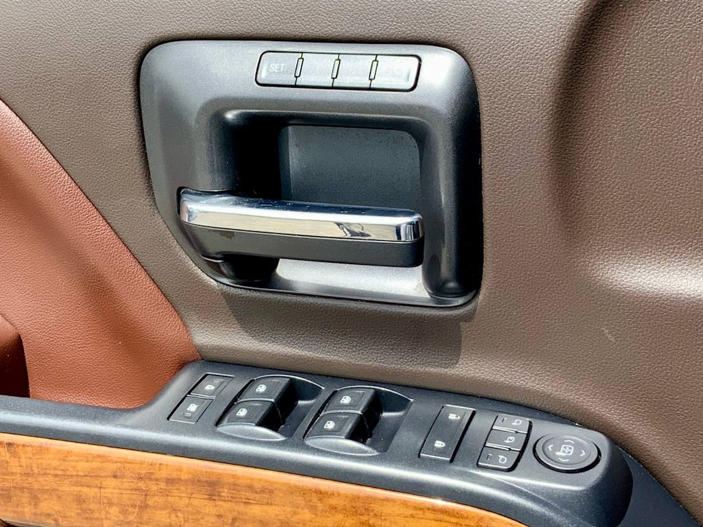Thumbnail: 2015 Chevrolet Silverado 2500 - 17