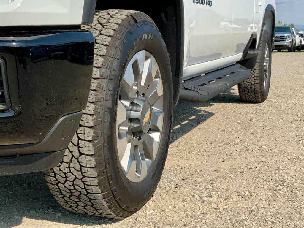 Thumbnail: 2026 Chevrolet Silverado 2500 - 26