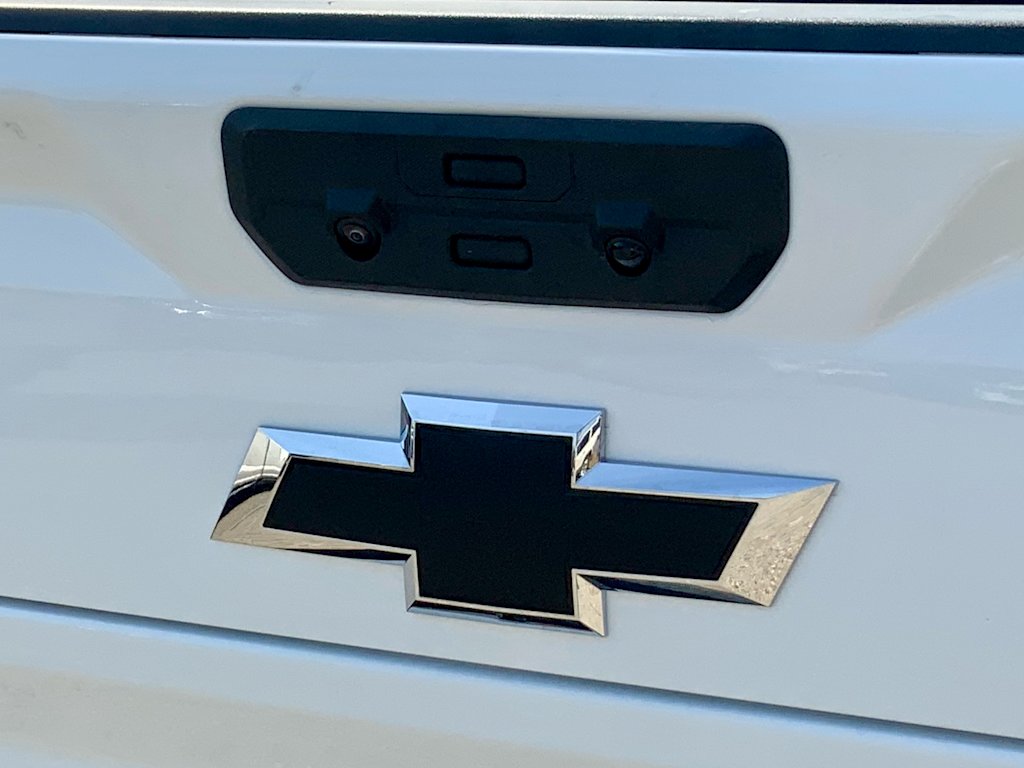 Thumbnail: 2026 Chevrolet Silverado 2500 - 32