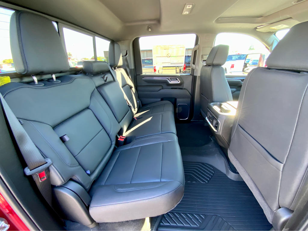 Thumbnail: 2026 Chevrolet Silverado 2500 - 33