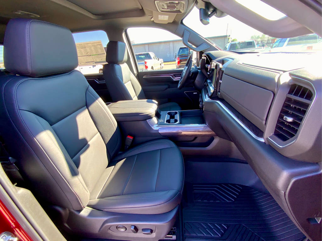 Thumbnail: 2026 Chevrolet Silverado 2500 - 11