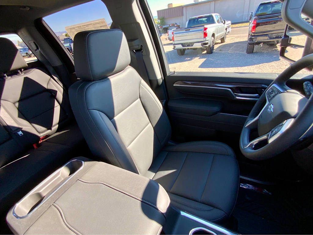 Thumbnail: 2026 Chevrolet Silverado 2500 - 35