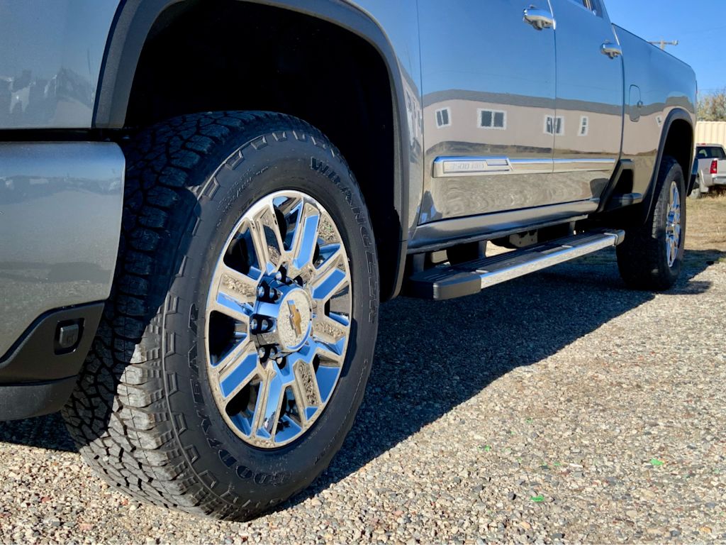 Thumbnail: 2026 Chevrolet Silverado 3500 - 30