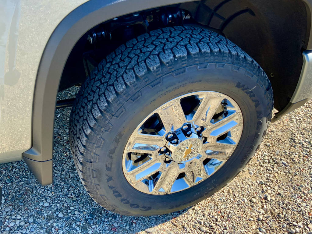 Thumbnail: 2026 Chevrolet Silverado 3500 - 32