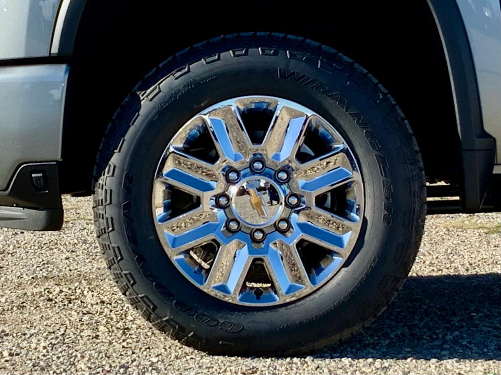 Thumbnail: 2026 Chevrolet Silverado 3500 - 31