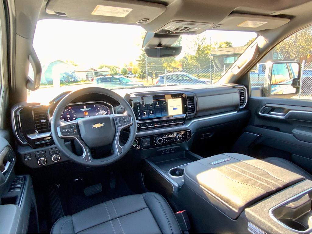 Thumbnail: 2026 Chevrolet Silverado 3500 - 9