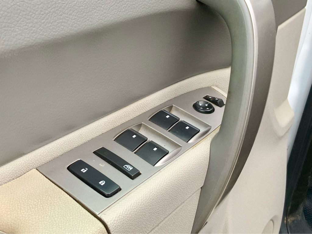 Thumbnail: 2012 Chevrolet Silverado 3500 - 46