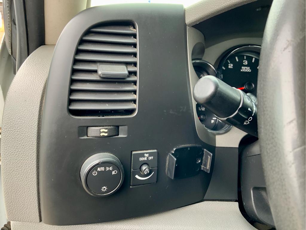 Thumbnail: 2012 Chevrolet Silverado 3500 - 39