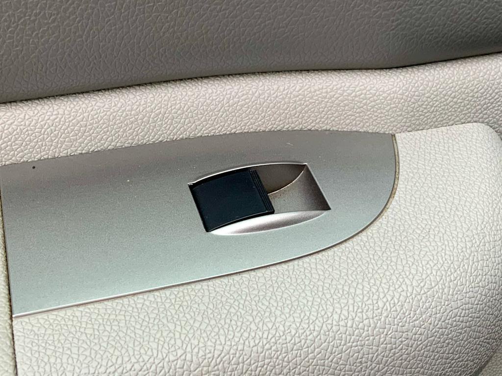 Thumbnail: 2012 Chevrolet Silverado 3500 - 44