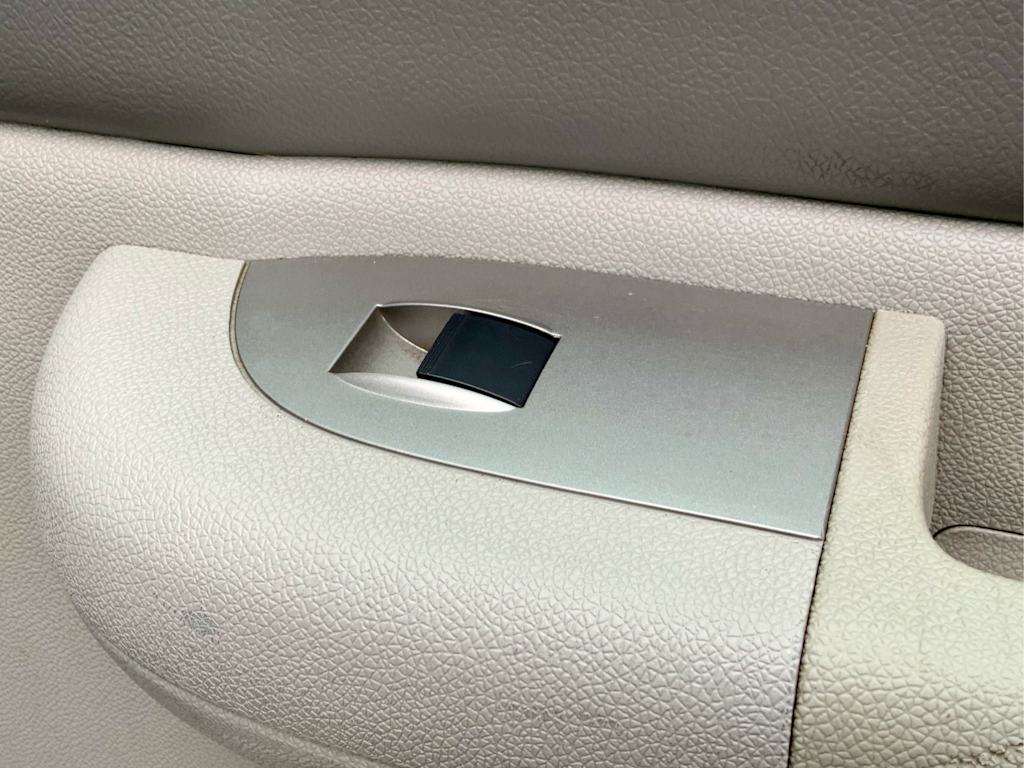 Thumbnail: 2012 Chevrolet Silverado 3500 - 45