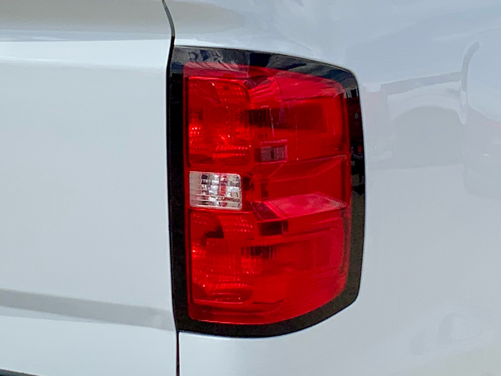 Thumbnail: 2015 Chevrolet Silverado 3500 - 24