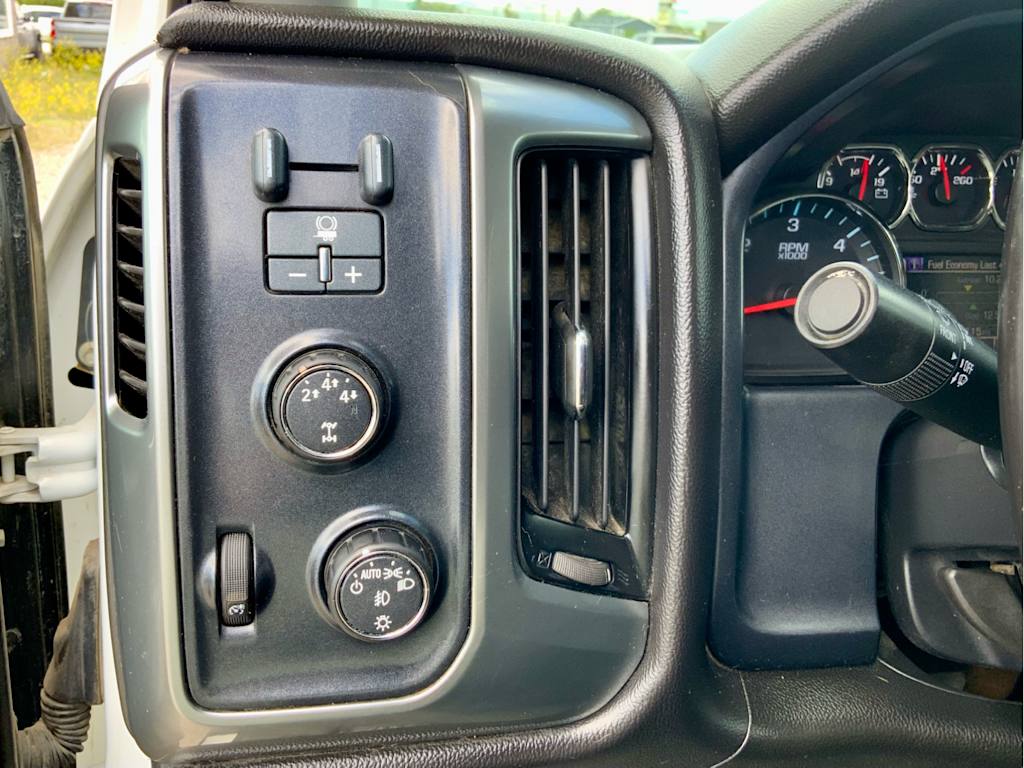 Thumbnail: 2015 Chevrolet Silverado 3500 - 37