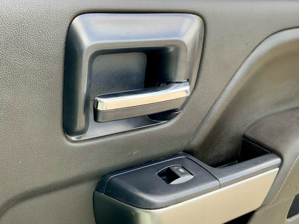 Thumbnail: 2015 Chevrolet Silverado 3500 - 41