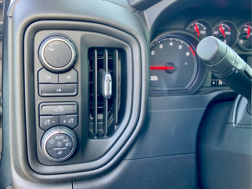 Thumbnail: 2020 Chevrolet Silverado 2500 - 43