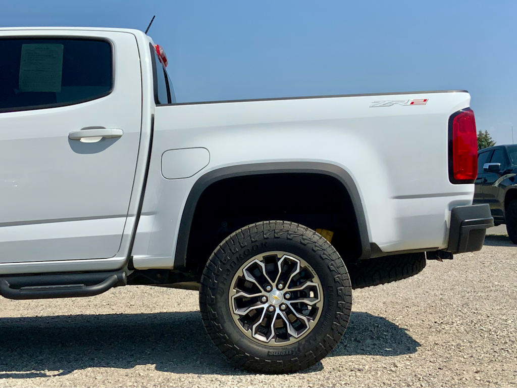Thumbnail: 2022 Chevrolet Colorado - 8