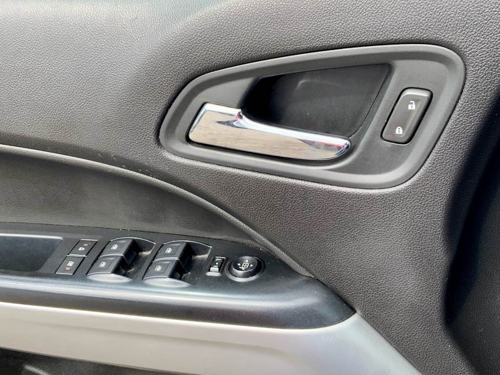 Thumbnail: 2019 Chevrolet Colorado - 40