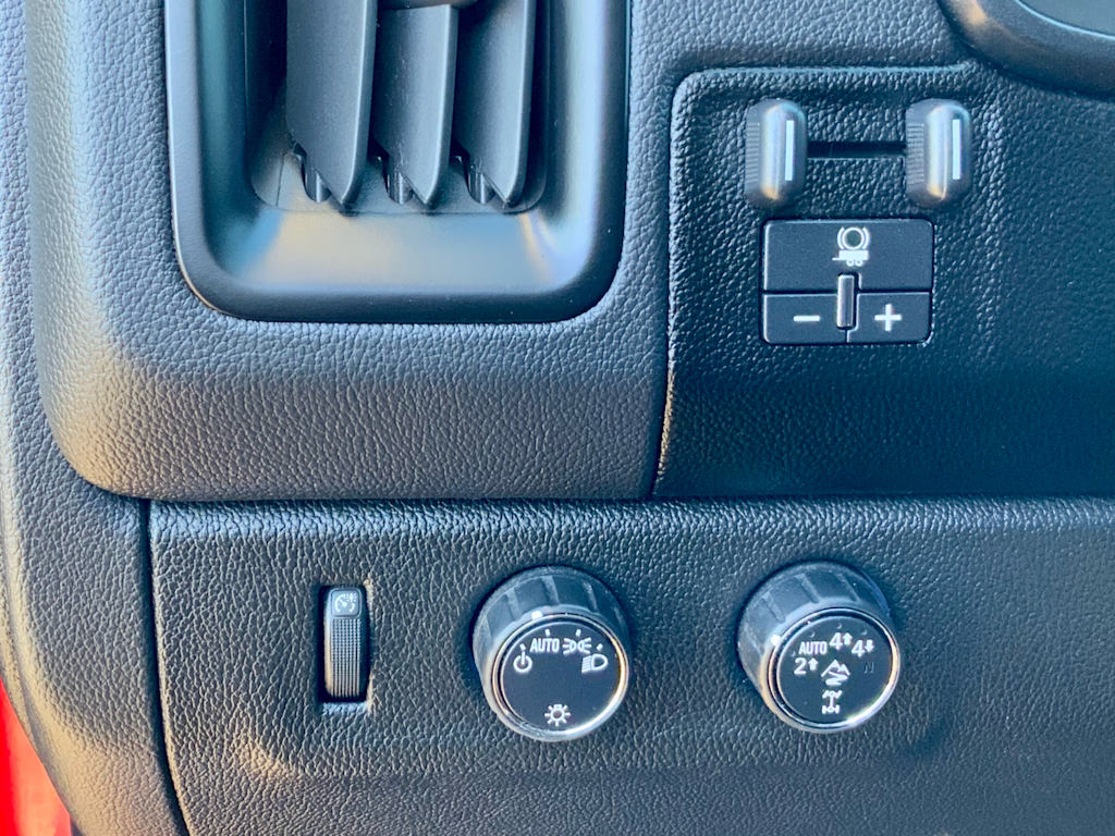 Thumbnail: 2019 Chevrolet Colorado - 47