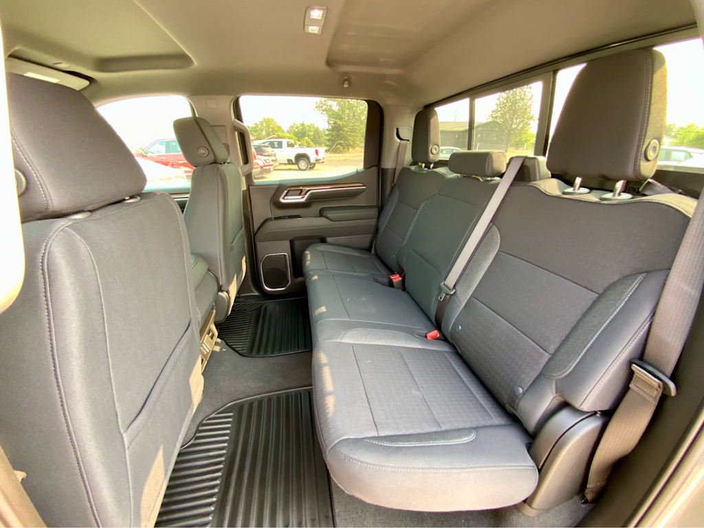 Thumbnail: 2026 Chevrolet Silverado 1500 - 12