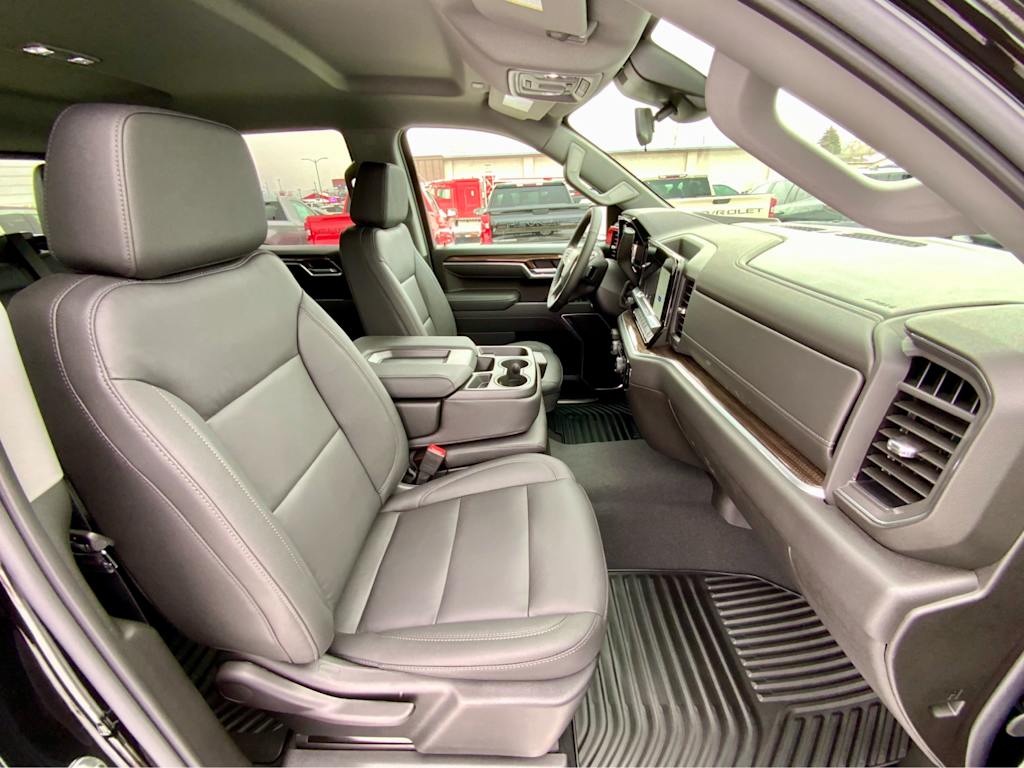 Thumbnail: 2026 Chevrolet Silverado 1500 - 12