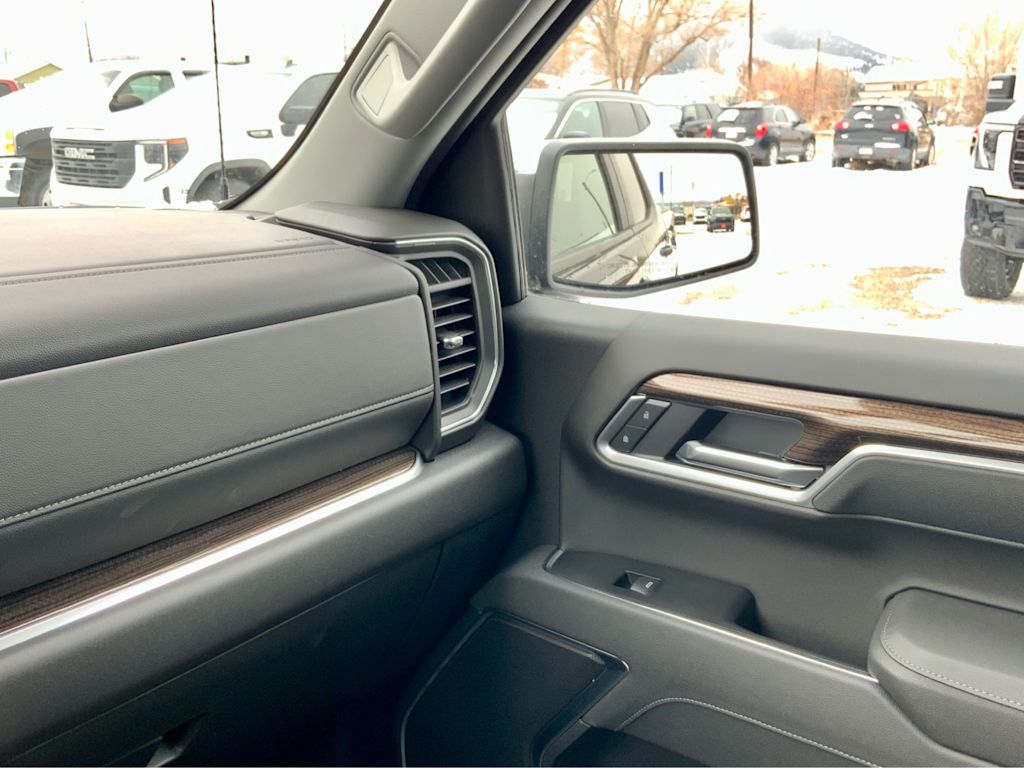 Thumbnail: 2026 Chevrolet Silverado 1500 - 38