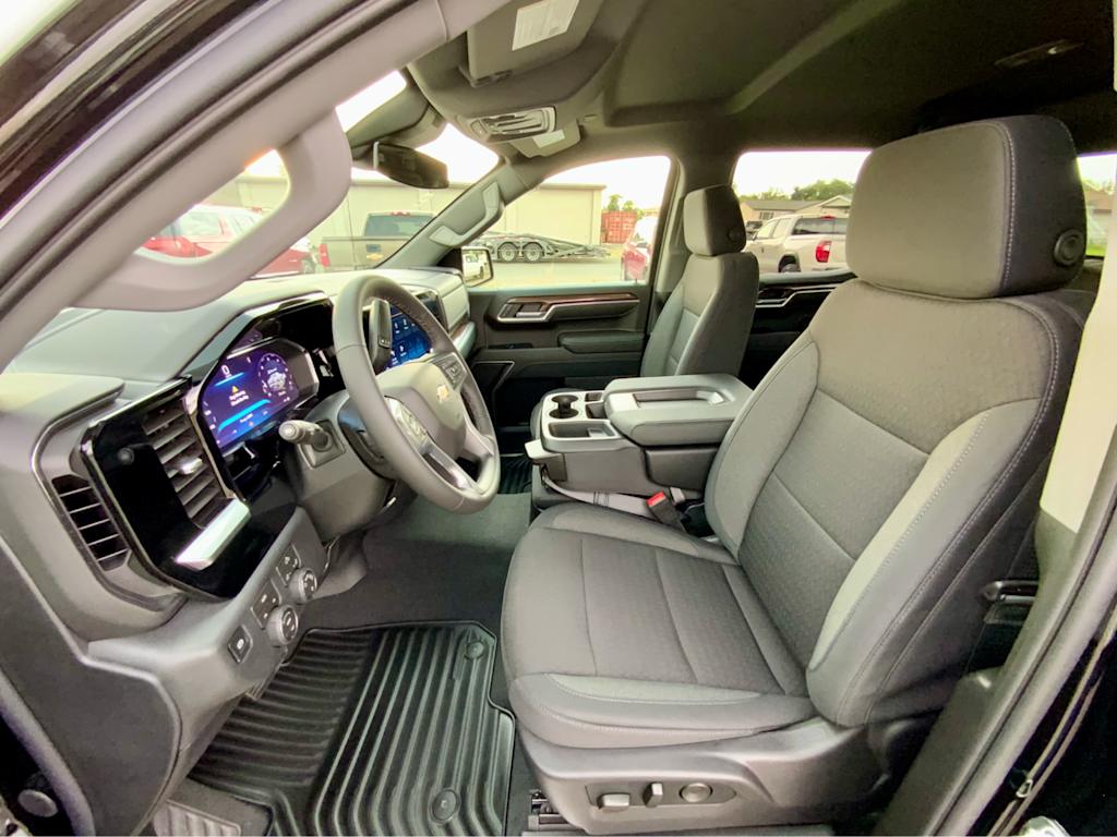Thumbnail: 2026 Chevrolet Silverado 1500 - 10