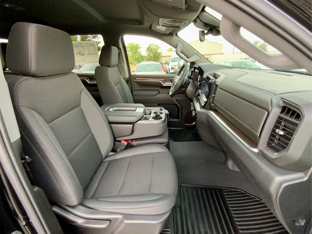 Thumbnail: 2026 Chevrolet Silverado 1500 - 11