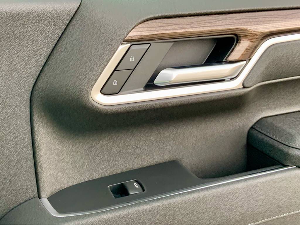 Thumbnail: 2026 Chevrolet Silverado 1500 - 41