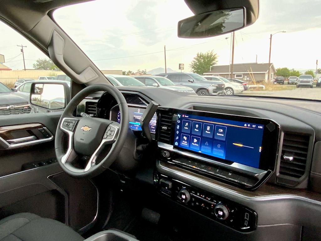 Thumbnail: 2026 Chevrolet Silverado 1500 - 9