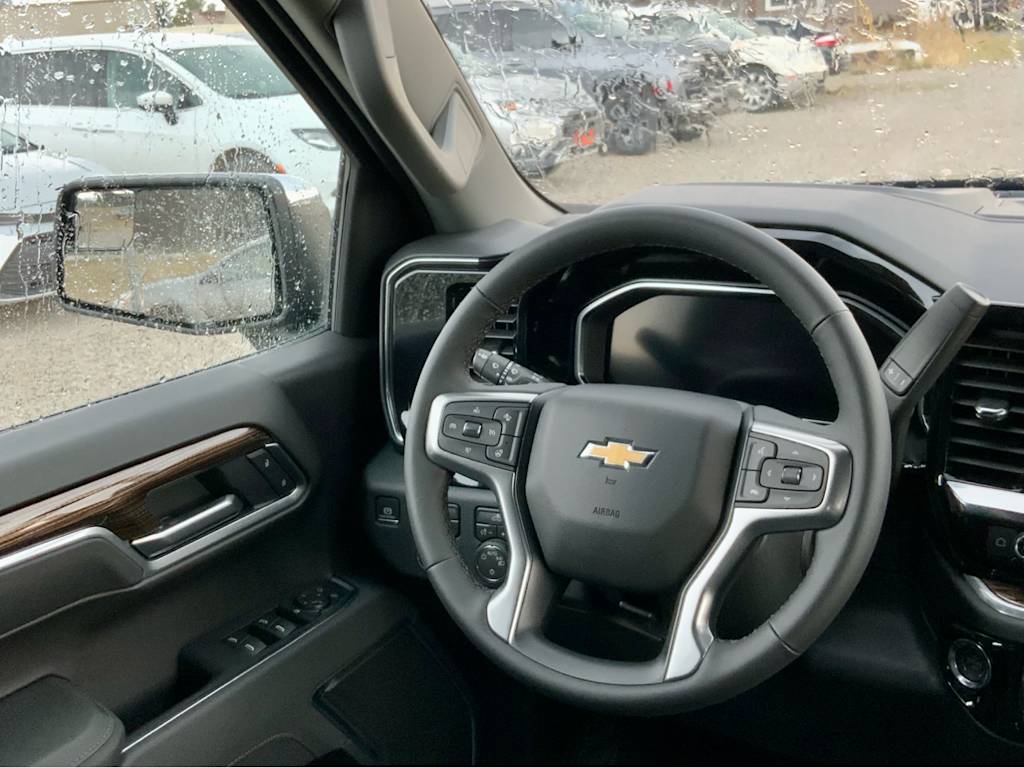 Thumbnail: 2026 Chevrolet Silverado 1500 - 13