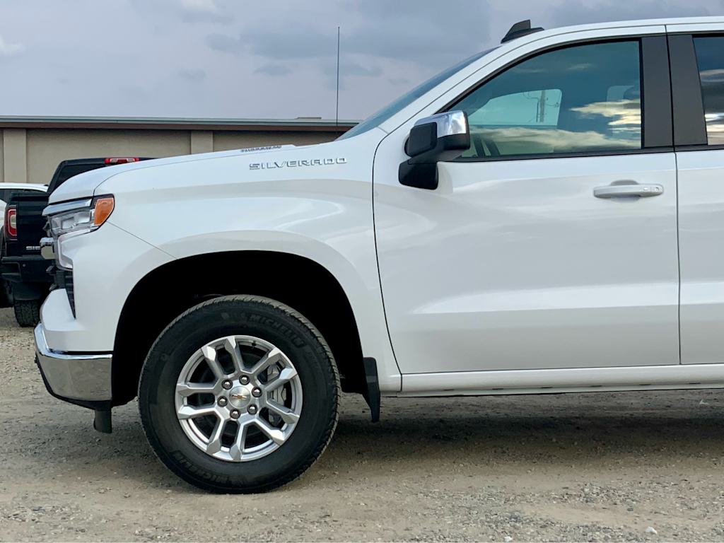 Thumbnail: 2026 Chevrolet Silverado 1500 - 8