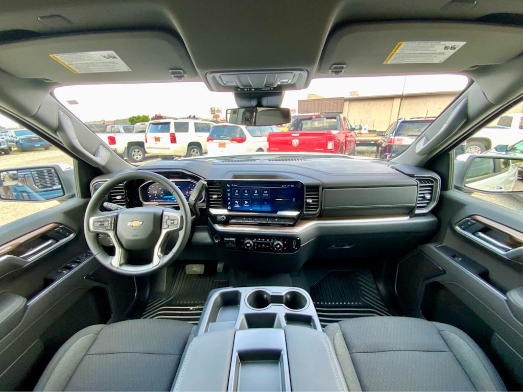 Thumbnail: 2026 Chevrolet Silverado 1500 - 2