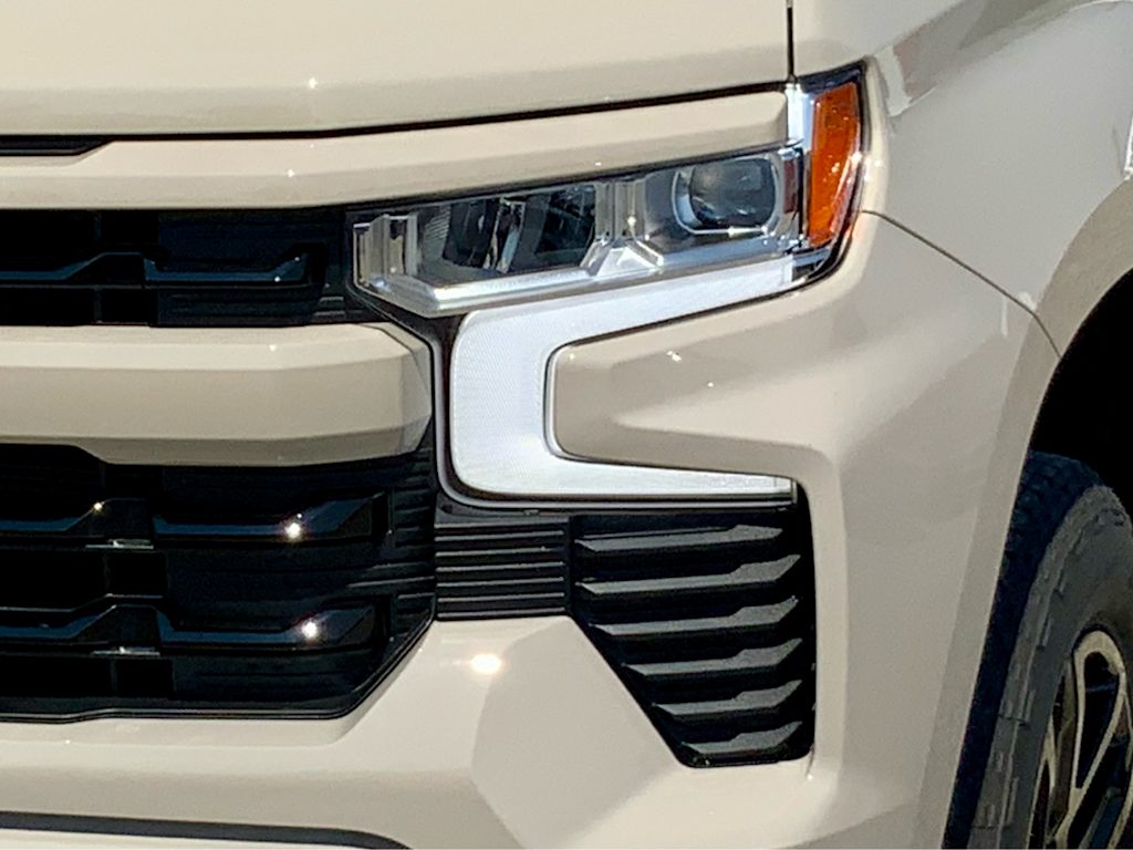 Thumbnail: 2026 Chevrolet Silverado 1500 - 26