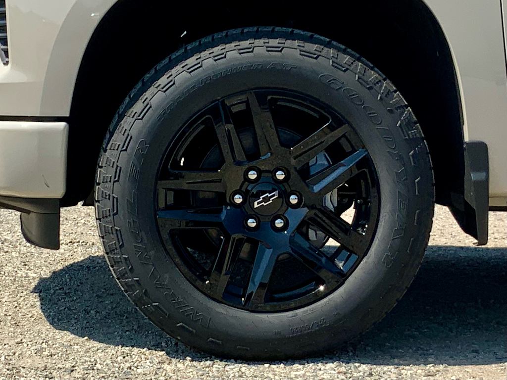 Thumbnail: 2026 Chevrolet Silverado 1500 - 27