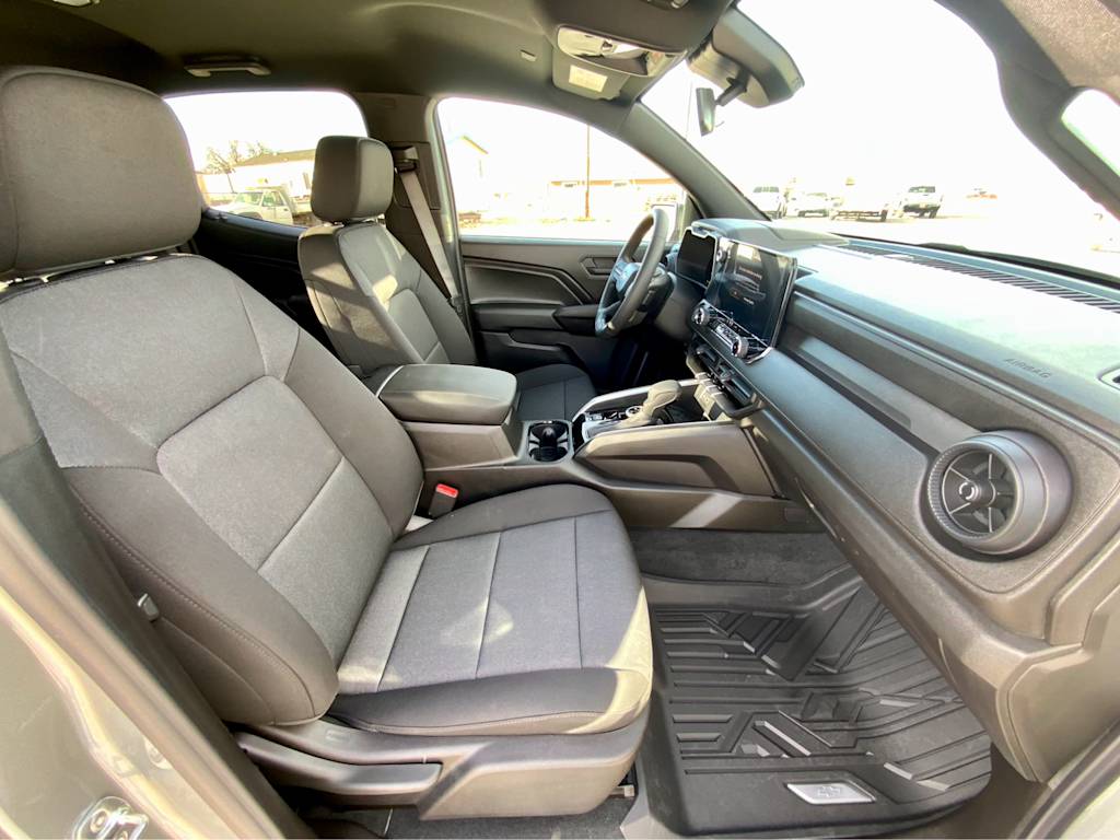 2025 Chevrolet Colorado Work Truck 11
