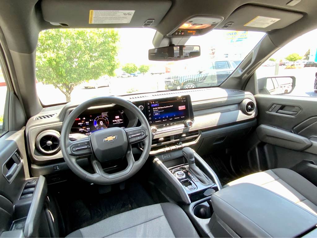 Thumbnail: 2025 Chevrolet Colorado - 9