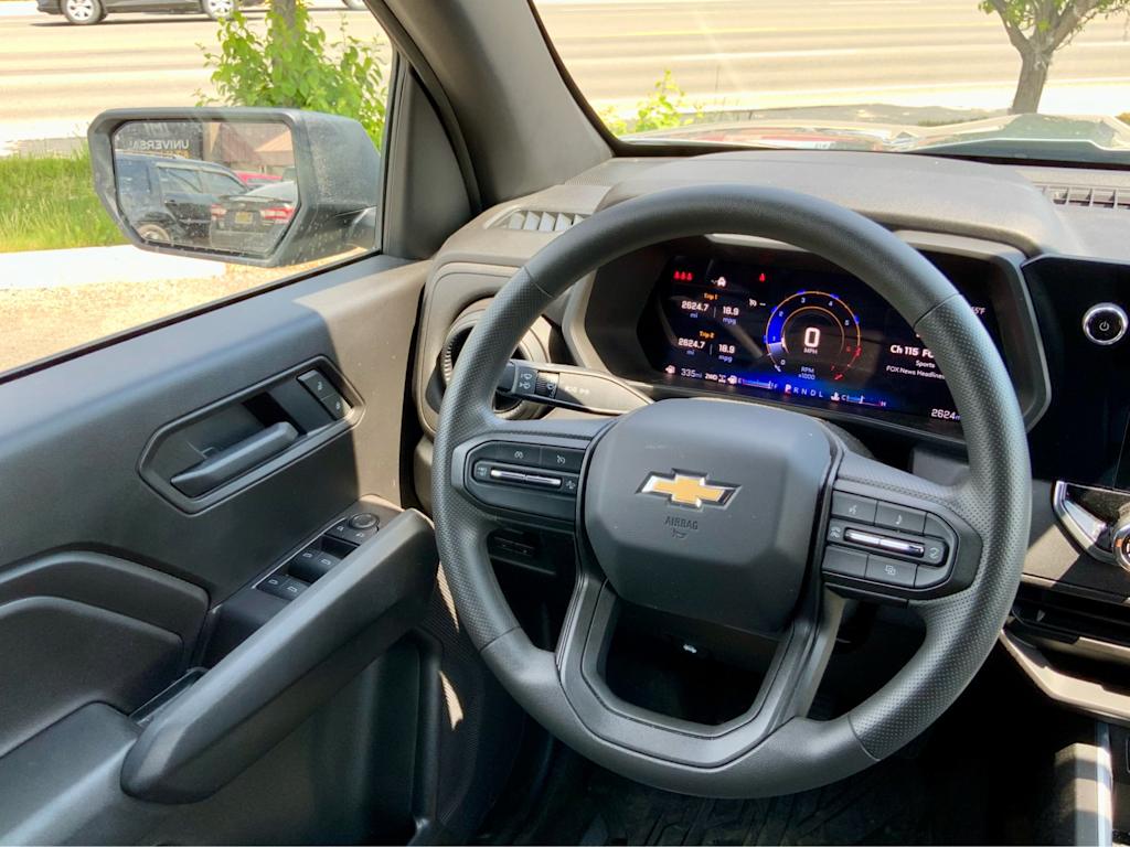 Thumbnail: 2025 Chevrolet Colorado - 42