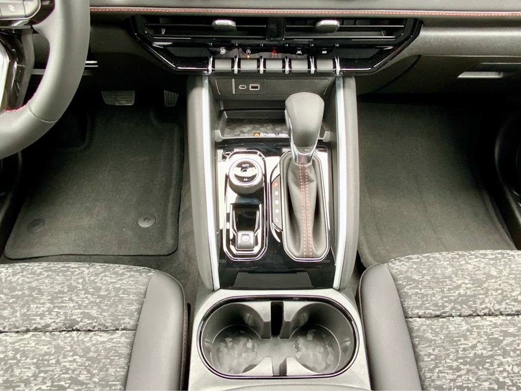 Thumbnail: 2026 Chevrolet Colorado - 16