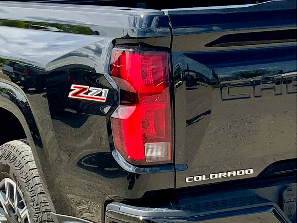 Thumbnail: 2024 Chevrolet Colorado - 27