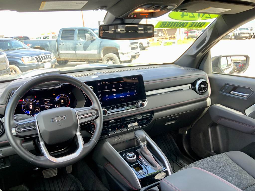 Thumbnail: 2024 Chevrolet Colorado - 13