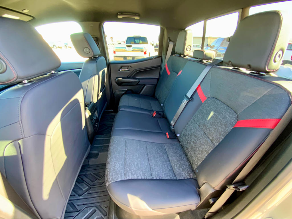 Thumbnail: 2024 Chevrolet Colorado - 12