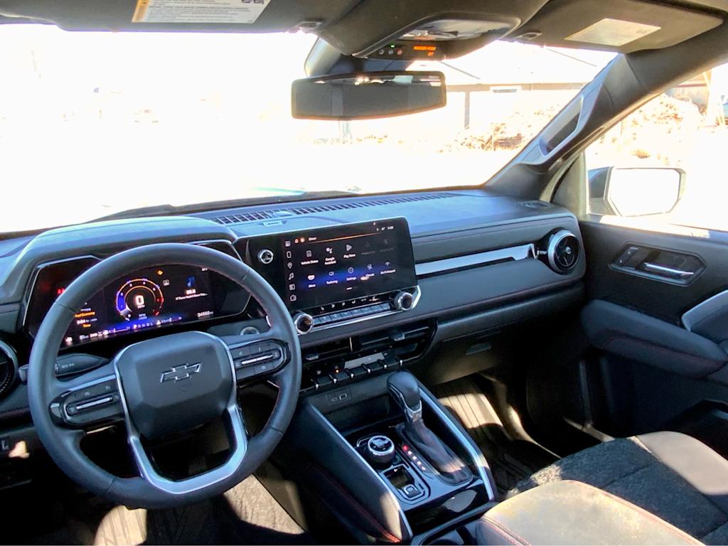 Thumbnail: 2024 Chevrolet Colorado - 14