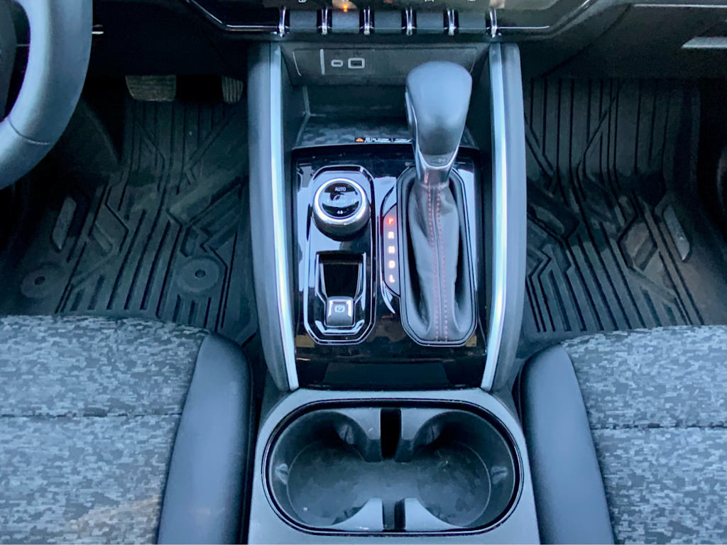 Thumbnail: 2024 Chevrolet Colorado - 16