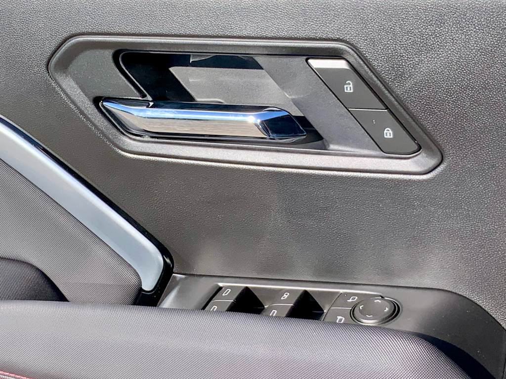 Thumbnail: 2026 Chevrolet Colorado - 40