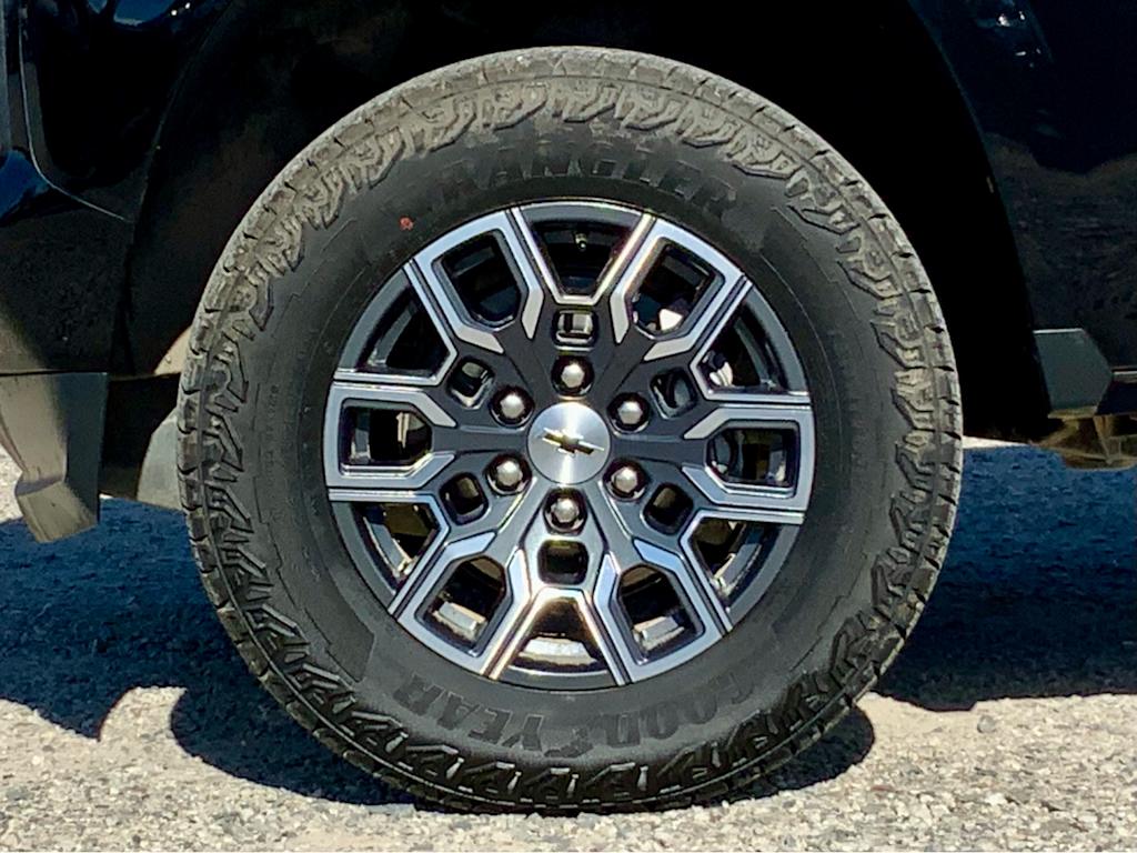 Thumbnail: 2025 Chevrolet Colorado - 8