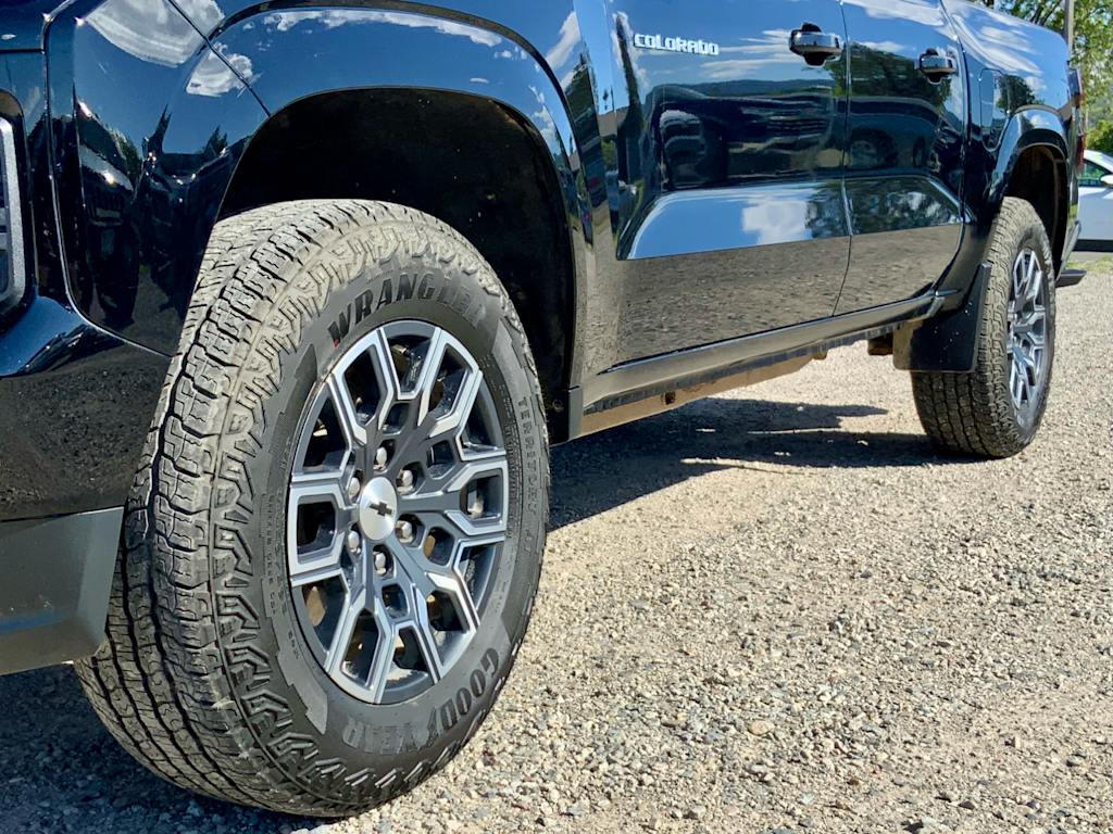 Thumbnail: 2025 Chevrolet Colorado - 24
