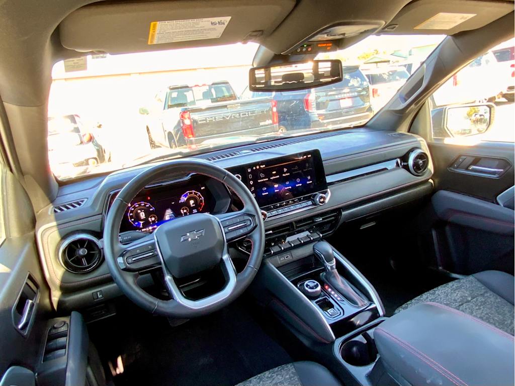 Thumbnail: 2025 Chevrolet Colorado - 9