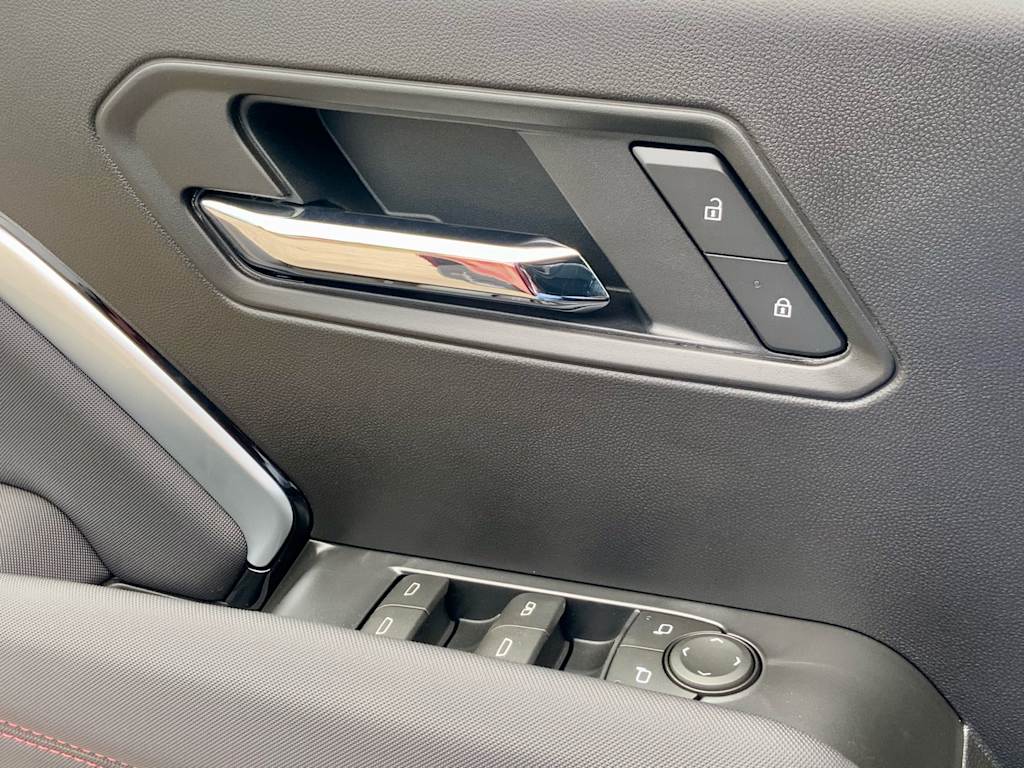 Thumbnail: 2026 Chevrolet Colorado - 41