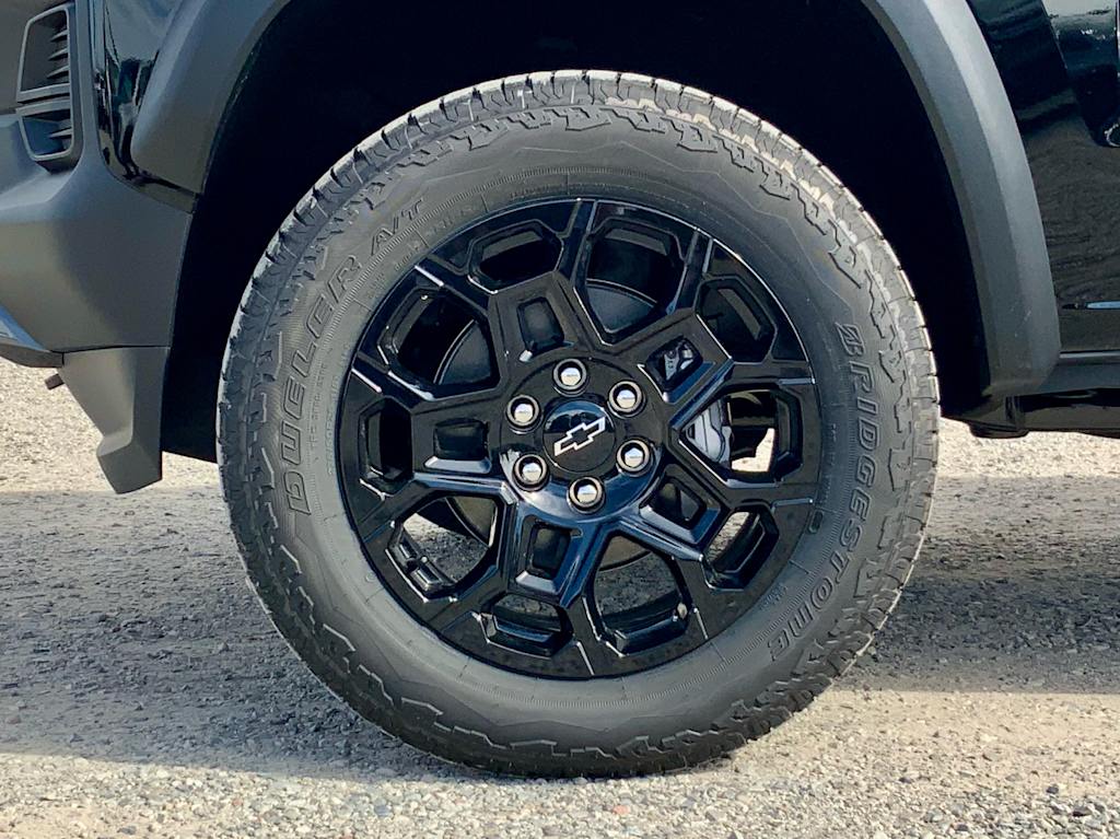 Thumbnail: 2026 Chevrolet Colorado - 8