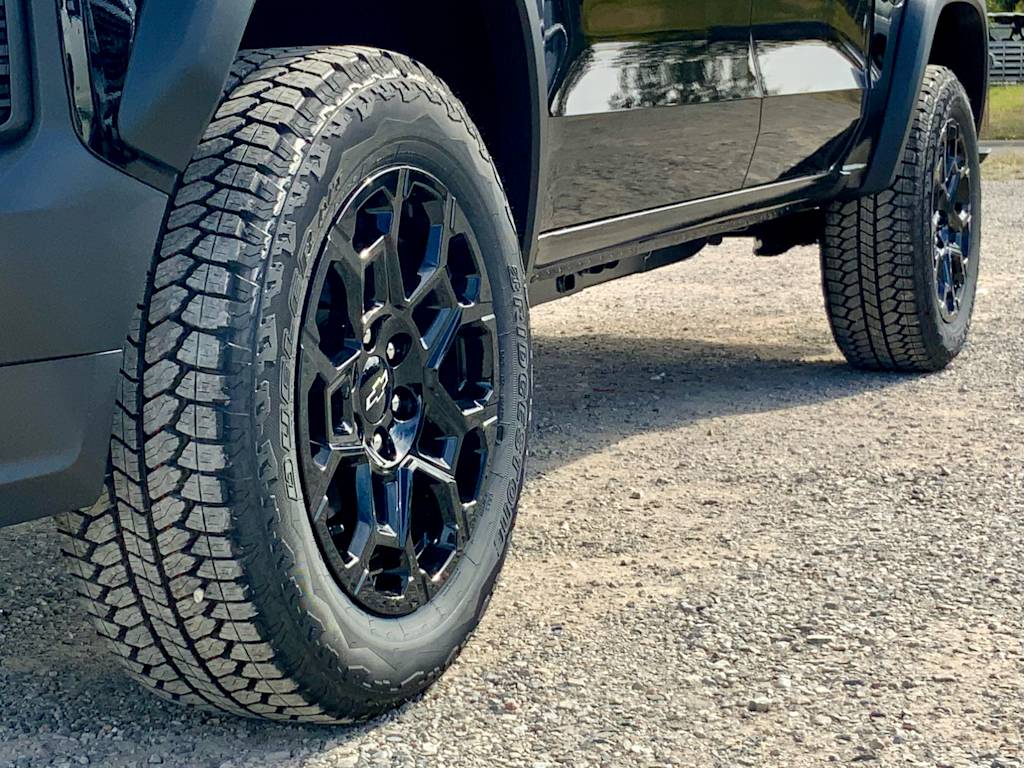Thumbnail: 2026 Chevrolet Colorado - 28