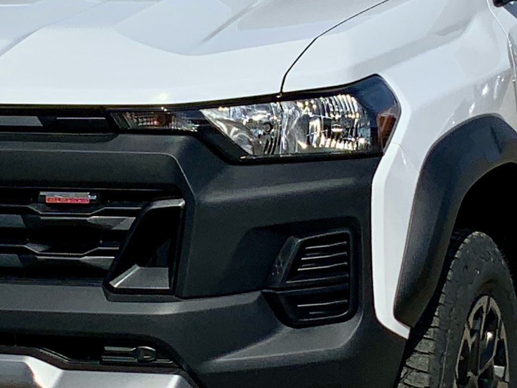 Thumbnail: 2026 Chevrolet Colorado - 25